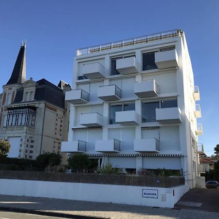 Royan - Vue Mer Pour Cet Appartement Face A La Plage - Grande Conche エクステリア 写真
