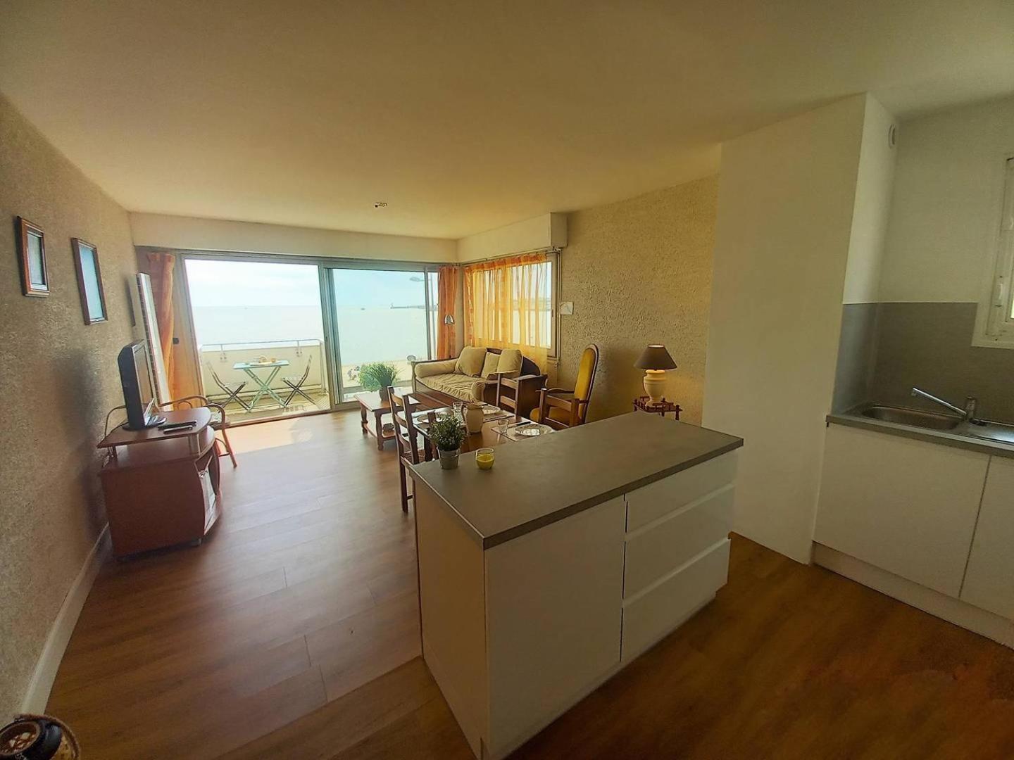 Royan - Vue Mer Pour Cet Appartement Face A La Plage - Grande Conche エクステリア 写真
