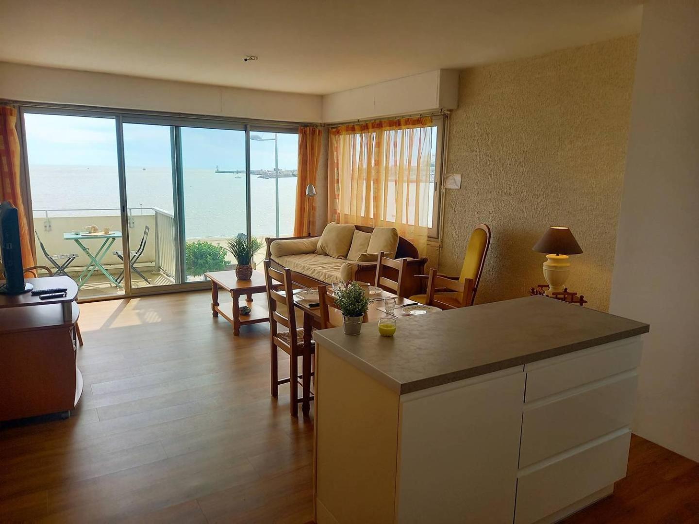 Royan - Vue Mer Pour Cet Appartement Face A La Plage - Grande Conche エクステリア 写真