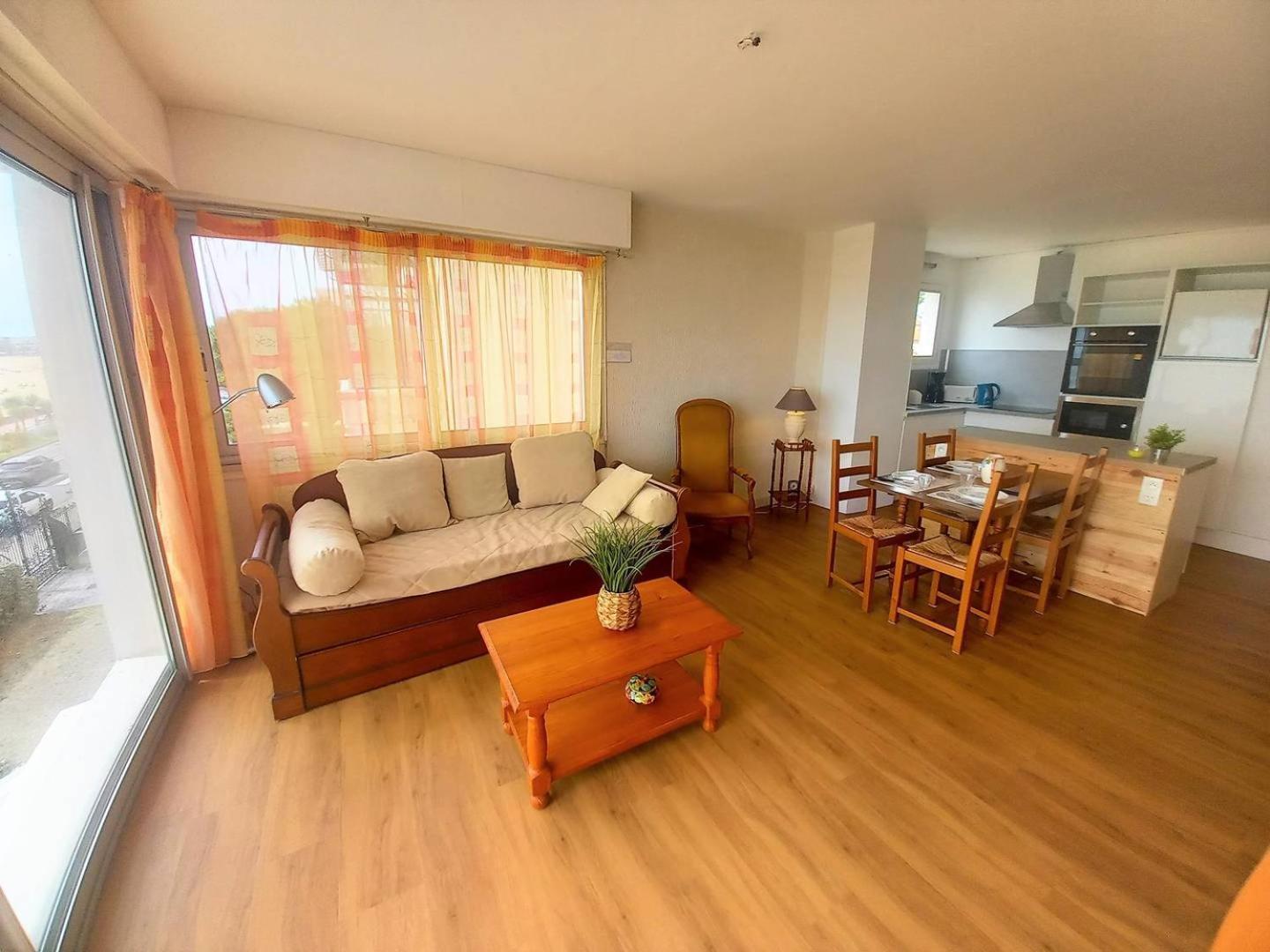 Royan - Vue Mer Pour Cet Appartement Face A La Plage - Grande Conche エクステリア 写真